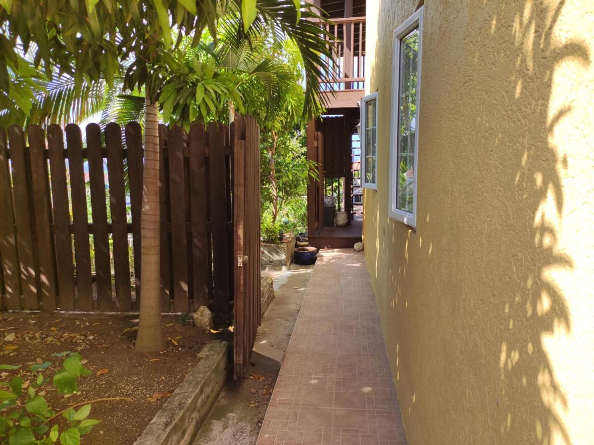 Garden Studio Flat Mango Walk Apartment Teluk Montego Bagian luar foto